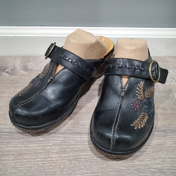 Clarks Structured Leather Mule Clogs Black Floral Embroidery Bohemian Retro 6.5 - Picture 1 of 16